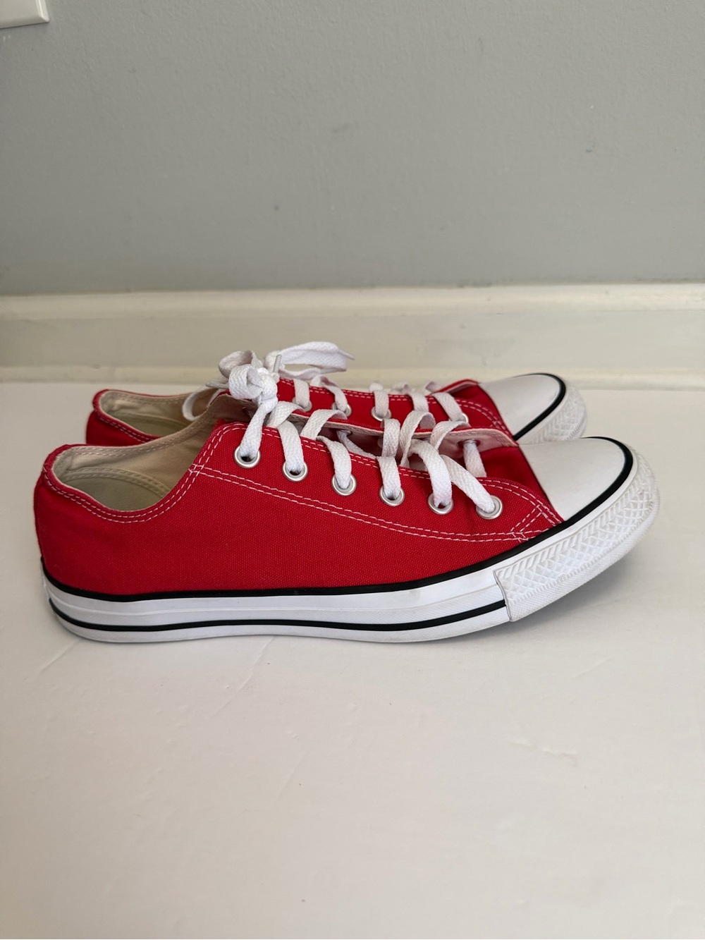 Converse Chuck Taylor All Star Low-Top Sneaker - Red Unisex M 8 W 10 - Picture 4 of 6